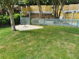 We offer a variety of fencing materials and accessories, so you can assemble your new fencing system quickly and easily. Forest Garden 6 X 3ft Dip Treated Pale Palisade Picket Fence Wickes Co Uk