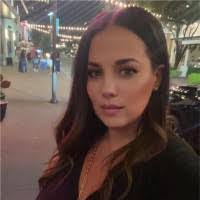 Juliette Smith's Instagram, Twitter & Facebook