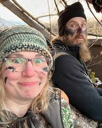 Enjoyed an afternoon hunt with Jase! This is the first time I've gotten in  the blind this season. Life had been so busy with finishing up school,  working, and the holidays. If