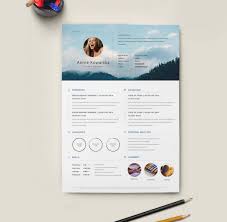 This free resume template is perfect for anyone looking to show off a project when they apply. Free Resume Templates Downloads Resume Template Resume Builder Resume Example