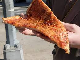 The best new york pizza in tampa bay. The Great Nyc Pizza Debate To Fold Or Not To Fold