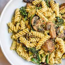 Pin By Olivia Donahue On Domesticish Vegetarian Pesto Chickpea Pasta High Protein Recipes Dinner
