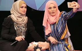 Maybe you would like to learn more about one of these? Siti Nurhaliza Neelofa Bakal Menang Jika Bertanding Pilihan Raya Nobleman Creations