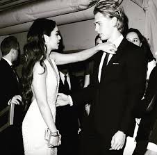 35+ pictures inside of vanessa hudgens and austin butler… 5 Times Vanessa Hudgens And Austin Butler Were Relationship Goals