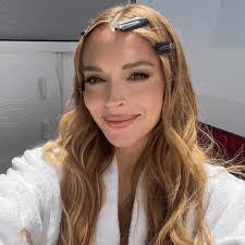 Christine Dewitt's Instagram, Twitter & Facebook