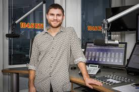 Listen live 104.6 rtl berlin livestream radio with onlineradiobox.com. 104 6 Rtl Bedankt Sich Mit Eigenem Song Bei Seinen Horern Radioszene