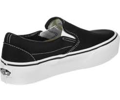 Connue et reconnue pour ses slip on, la marque vans présente une version dédiée aux femmes qui n'ont pas froid aux yeux. Vans Classic Slip On Platform Black Ab 41 99 Preisvergleich Bei Idealo De