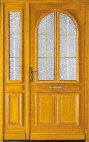 Elle donne le ton du reste de la maison, elle en dit déjà un peu sur votre personnalité et votre style. Porte D Entree A Vitrage En Bois Chambord Tierce