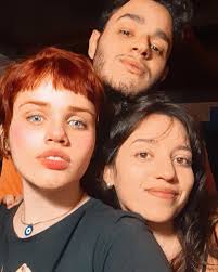 Beatriz Thompson (@biathompsoncb) • Instagram फोटोहरू र भिडियोहरू