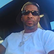 WITH CDL's YOU GOTTA DRIVE YOUR PERSONAL VEHICLE LIKE U WANTED FOR MURDER  😂 #notickets