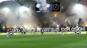 Über die bedingungslose unterstützung der fans. Die Explosion Der Fans Der Sk Sturm Graz Ist Wieder Da Fussball Bundesliga