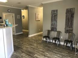 Healing hands veterinary wellness center is a full service animal hospital and welcomes both emergency treatment cases as well as pet patients in need of routine medical, surgical, and dental care. H O P E Veterinary Clinic
