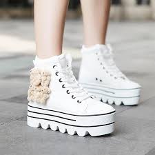 Tapak tebal ni lambat haus dan bagi cengkaman yang lebih kuat. Sneakers 51 Photos Apa Yang Perlu Dipakai Model Fesyen