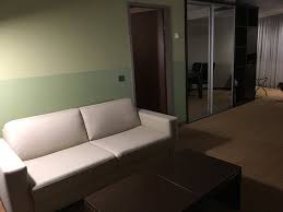 32 reizend temperatur wohnzimmer genial. Ein Schreibtisch Sowie Ein Grosser Tisch Sorgen Fur Ein Heimisches Gefuhl Die Temperatur Im Wohnzimmer Kann Separat Von Schlafzimmer Und Badezimmer Eingestellt Werden Picture Of The Rilano Hotel Hamburg Tripadvisor