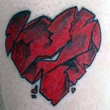 40 Gebrochenes Herz Tattoo Designs Fur Manner Split Ink Ideen Mann Stil Tattoo Broken Heart Tattoo Broken Heart Tattoo Designs Heart Tattoo Designs