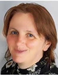 Louisa Compton's Instagram, Twitter & Facebook