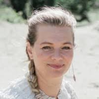 Cynthia Schenk's Instagram, Twitter & Facebook