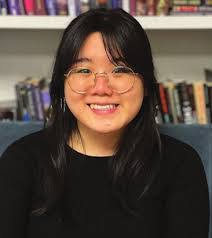 Maria Earle's Instagram, Twitter & Facebook