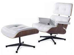 Le fauteuil à bascule rétro signé charles & ray eames. Eames Lounge Sessel