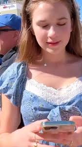 Karolina you are so Talented and Beautiful. I Love watching your videos. ❤️