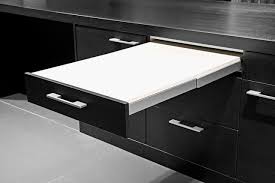 La desserte de cuisine est un petit meuble de rangement flexible car equipe de roulettes. Petite Cuisine 12 Astuces Gain De Place Cote Maison