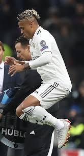 عبر مهاجم منتخب إسبانيا، ألفارو موراتا، عن استيائه بسبب تلقيه رسائل تهديد بالقتل على خلفية أدائه السيء مع فوريا لا روخا في بطولة كأس أمم أوروبا يورو 2020. Ù…Ø§Ø±ÙŠØ§Ù†Ùˆ Ø¯ÙŠØ§Ø² ÙˆÙŠÙƒÙŠØ¨ÙŠØ¯ÙŠØ§