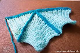 Amigurumi sind kleine gehäkelte tiere und figuren. Amigurumi Anleitung Fur Einen Drachen Kleine Familie Rastlos De