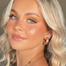 Jamie Keyes's Instagram, Twitter & Facebook