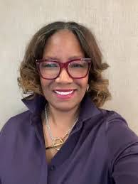 Laura Halbert's Instagram, Twitter & Facebook