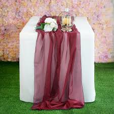 Pin By Marta Guzman On Wedding In 2020 Table Runners Wedding Burgundy Wedding Centerpieces Burgundy Table Runner