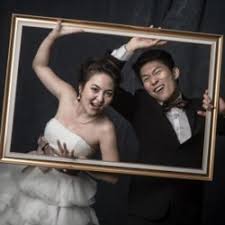 Foto prewedding di pantai menjadi salah satu konsep yang paling banyak digunakan oleh para calon pasangan tiap tahun. Pre Wedding Photography Malaysia Bridal Shop Packages Reviews