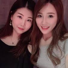 Vicky Chiu's Instagram, Twitter & Facebook