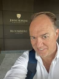 Glen Edelstein's Instagram, Twitter & Facebook