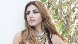 Helena paparizou @helenapaparizouofficial in a total #gaearstory right before she hit the. Neo Hair Look Kai Gia Thn Elena Paparizoy Zinapost Gr