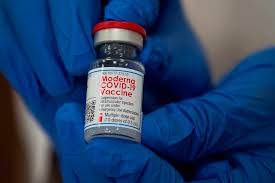 La compañía biotecnológica estadounidense moderna anunció este lunes que su vacuna contra el coronavirus mostró una eficacia del 94,1%, mientras que la efectividad del fármaco contra las formas. Moderna Asegura Que Su Vacuna Contra El Covid 19 Es Efectiva En Adolescentes Salud La Revista El Universo