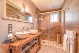 Choix classique, la salle de bain avec carrelage beige résiste aux changements de mode. Salle De Bain Avec Un Carrelage Marron Photos Et Idees Deco De Salles De Bain Avril 2021 Houzz Fr