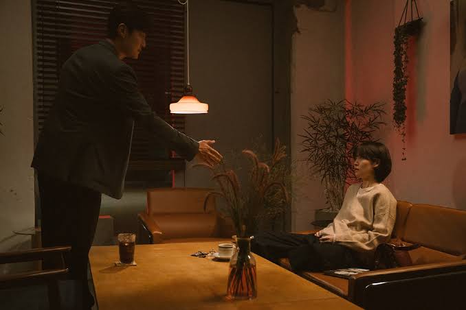 There Was a Reason She Was Chosen as Opening MC... Kim Min-ha Starrer 'Day  and Night Belong to Each Other' Selected as BIFF Opening Film | The  Sportschosun