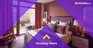 Couples should not wear dark, dark blue and other similar colors in the bedroom. Vastu Tips For Bedroom Importance Of Choosing Right Colour Direction