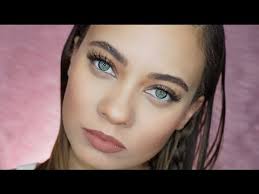 How to use Makeup to look Hot