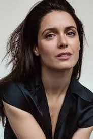 Kari Baxter's Instagram, Twitter & Facebook