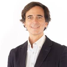 Orgullo, #gratitud y #alegría son algunas de las emociones que vivimos la  semana pasada en la entrega de diplomas del Instituto de  Consejeros-Administradores, IC-A de la mano de Luis De Ugarte e… |