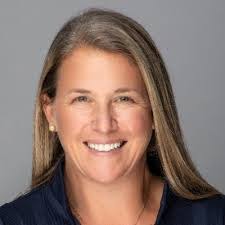 Elizabeth Yow's Instagram, Twitter & Facebook