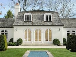 All About Mansard Roof What Is Detail How To Build Advantages And Disadvantages House Exterior Mansard Roof Architecture House