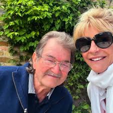 Clarkson's Farm fans melting as Lisa Hogan pays sweet gesture to Gerald  Cooper