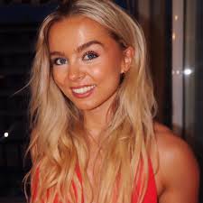 Molly Scott (@mollyeviescott) • Instagram photos and videos