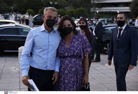 Aug 29, 2021 · να σου θυμίσουμε, ότι η όλγα κεφαλογιάννη και ο μίνως μάτσας ενώθηκαν με τα ιερά δεσμά του γάμου τη δευτέρα του πάσχα στις σπέτσες. Gwokvrjjan8sym