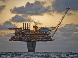 Oil Rig Shell Draugen At The North Sea Www Whisper2 Com Oil Platform Oil Rig Oil Rig Jobs
