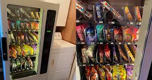 Sy tan +6011 1672 8968. Covid 19 Lockdown Uk Mum Buys Vending Machine Gets Kids To Do Chores For Their Snacks Life Malay Mail