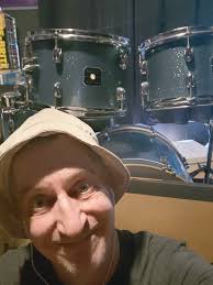 To my fellow musicians ... I've been playing (guitar) and singing Classic  Rock tunes for 50+ years, but mostly solo and I'd like to change that. So,  to any fellow Classic Rock