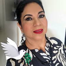 Estimadas Bosses,** Les presento mi nuevo emprendimiento: nueces premium  del norte de México, seleccionadas donde la tierra y el clima crean  excelencia. Destacan por su color intenso, suavidad delicada y ese crujir